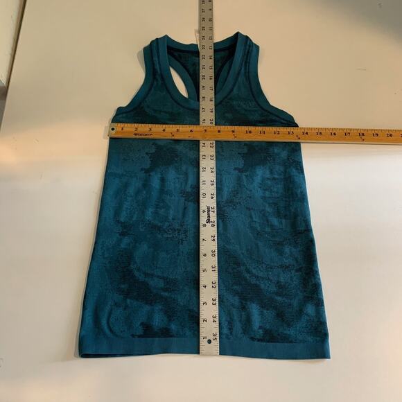 Athleta Tank Top Womens XS Extra Small Teal Blue Black Momentum Camo Fitted - Picture 6 of 10